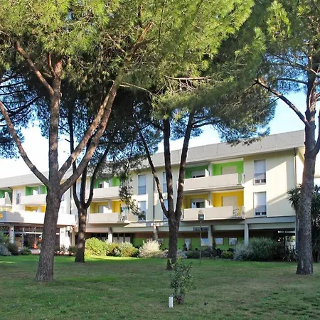 In Mit Balkon Apartment Luni