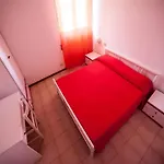 아파트 In Mit Balkon Luni